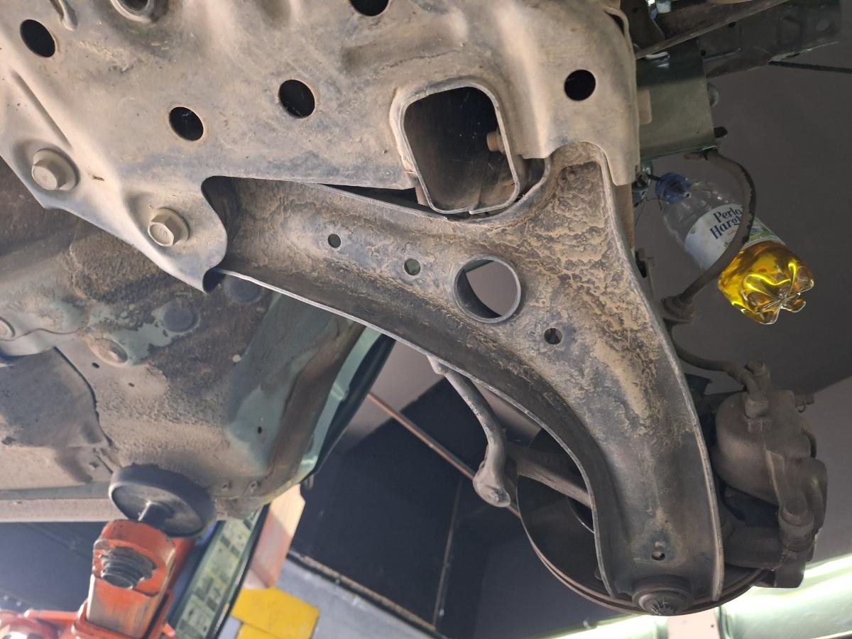 Braț suspensie fata dreapta HYUNDAI i20 2024 1.2 MPi G4LF 62KW|84HP 2024