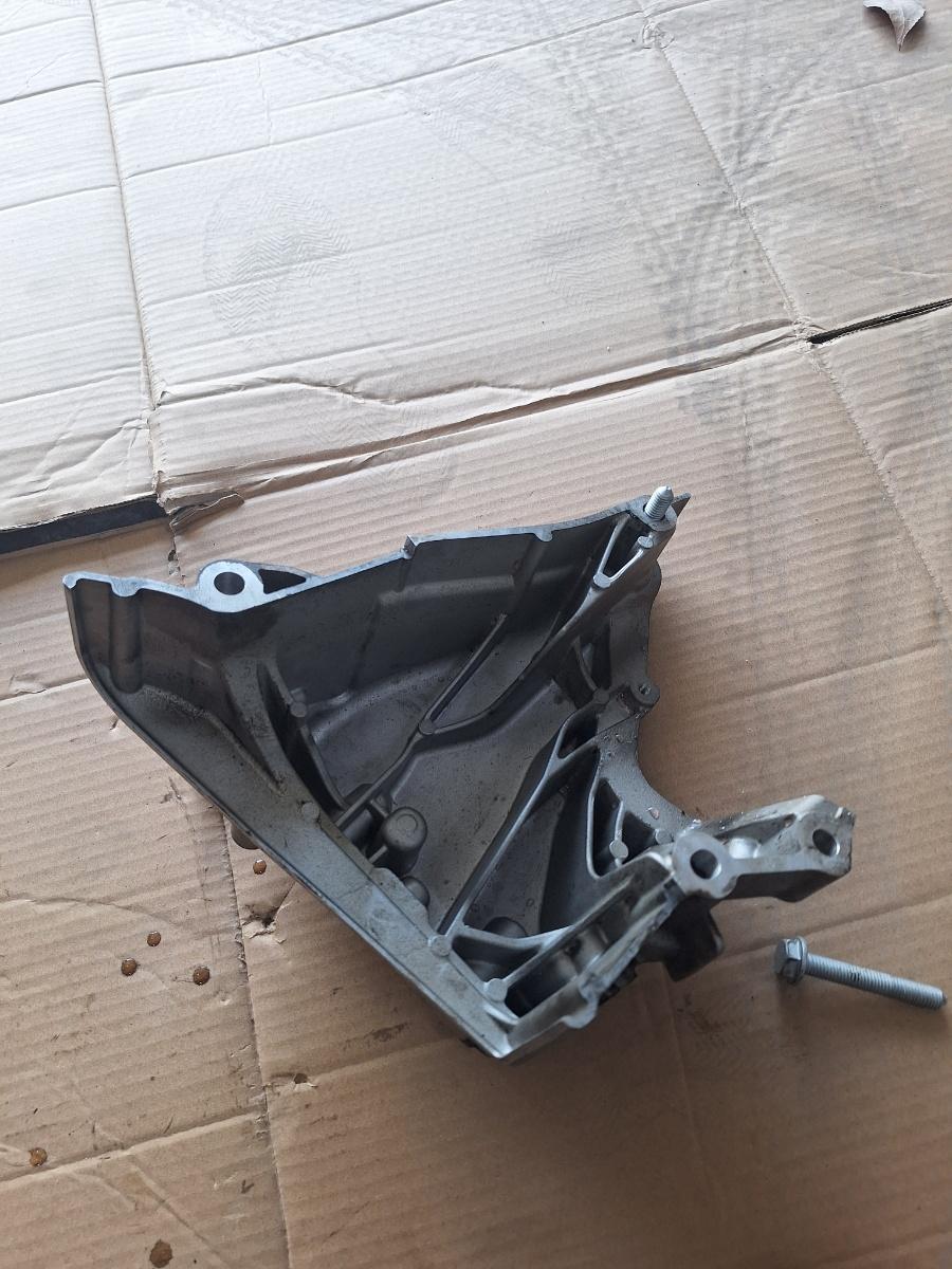 Suport tampon motor SKODA KAMIQ 2022 1.5 TSI ACT EVO DPCA 110KW|148HP 2022