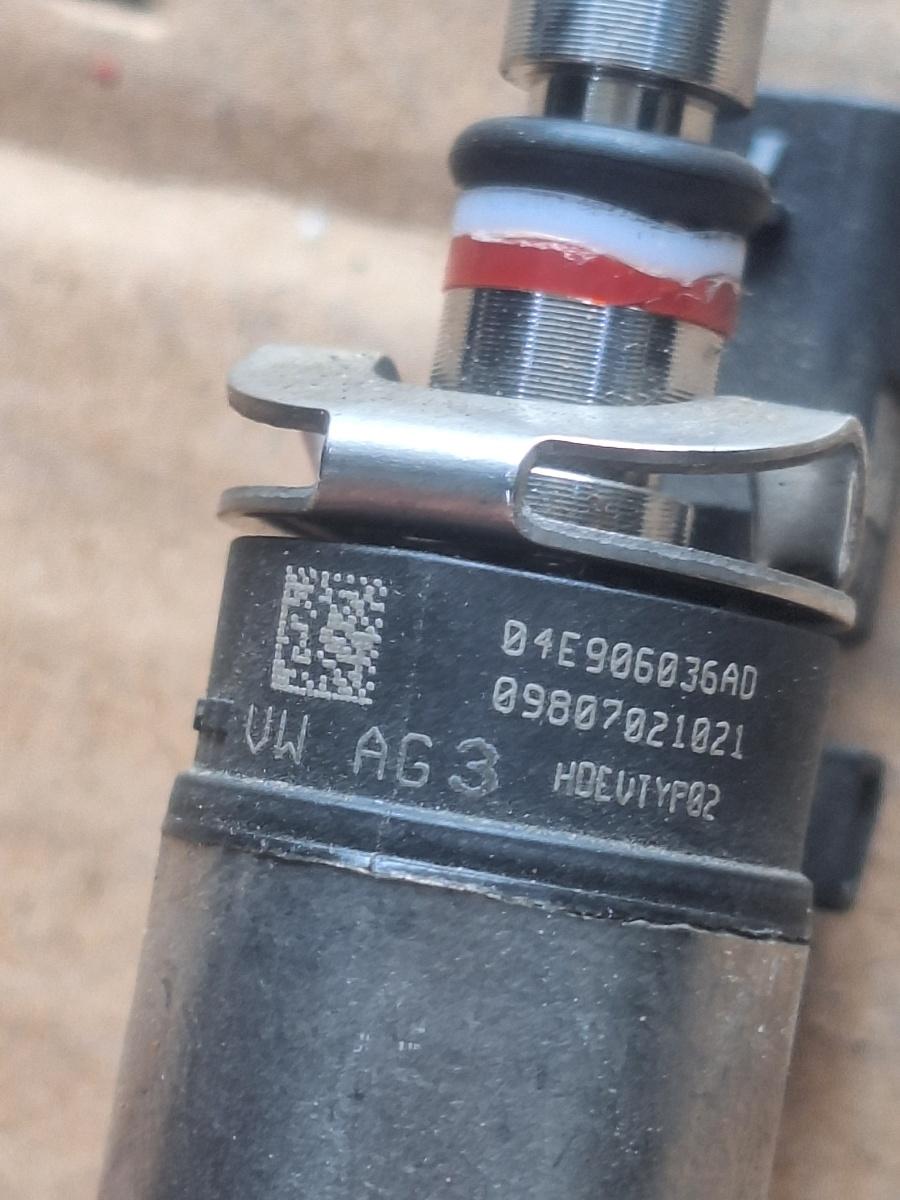 Injector combustibil SKODA KAMIQ [ 2018 -> ] 1.5 TSI ACT EVO DPCA 04E906036AD