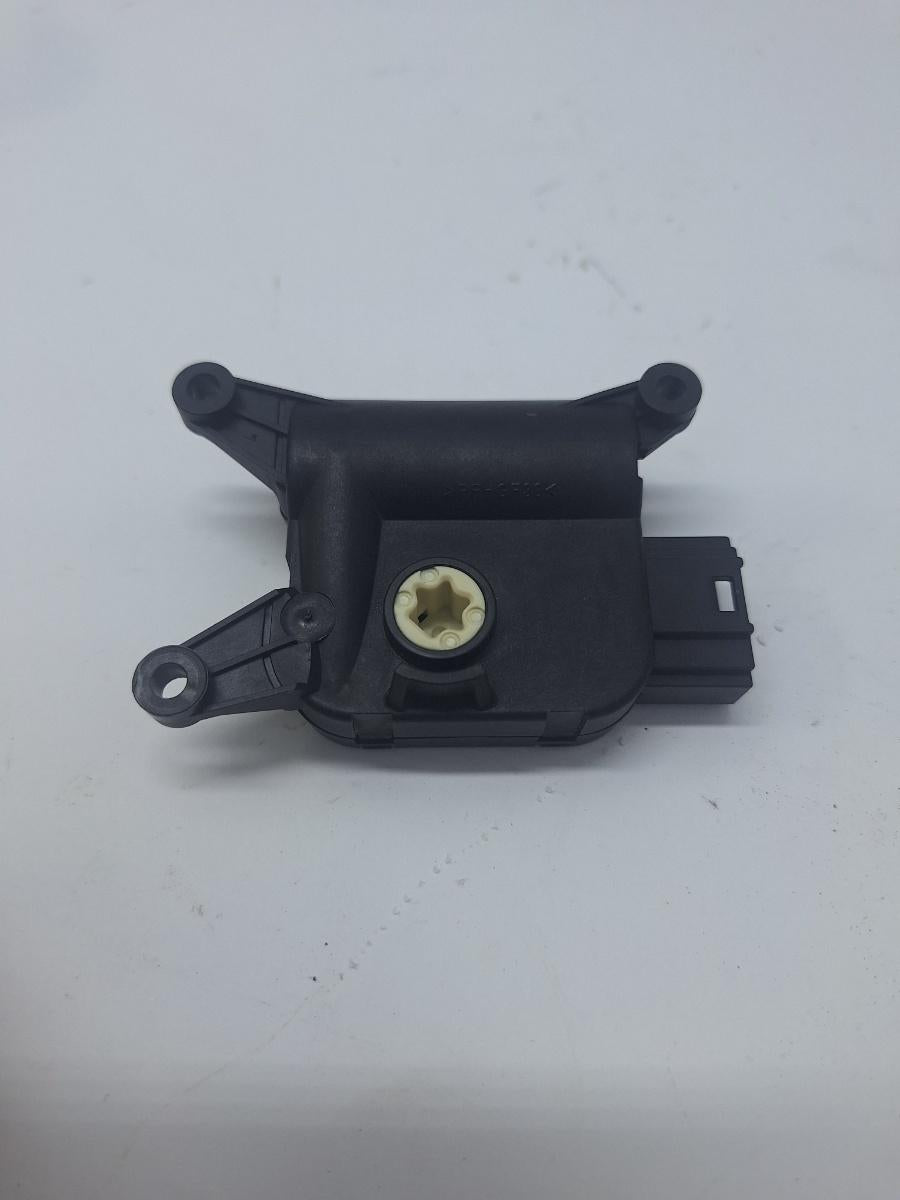 Actuator/motoras clapeta aer AC VOLKSWAGEN PASSAT CC 357 2008 - 2012 2.0 TSI CCZB 3C0907511R