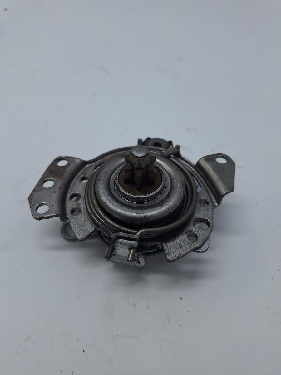 Reglaj scaun pe inaltime stanga fata VOLKSWAGEN GOLF IV 1J1 1997 - 2007 1.6 AEH, AKL, APF, VOLKSWAGEN BORA 1J2 1998 - 2013 1.9 TDI AGR, ALH VAG 900921-103 1J0881053D