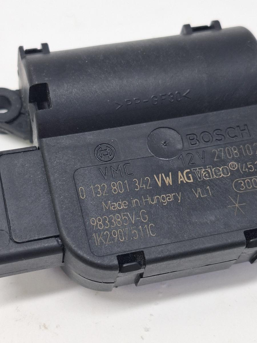 Actuator/motoras clapeta aer AC VOLKSWAGEN PASSAT Variant 3C5 2005 - 2011 2.0 TDI 16V BKP, CBAB VAG 0132801342 1K2907511C