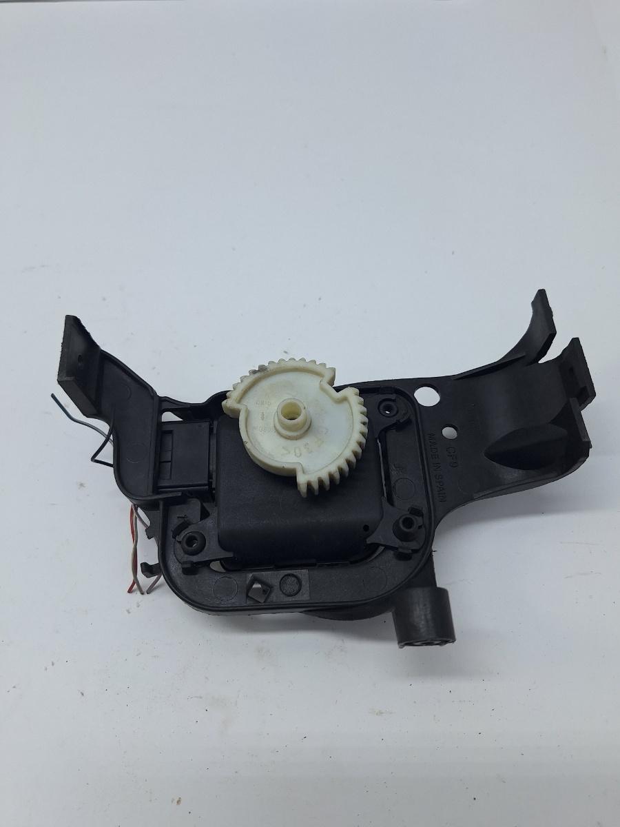 Actuator/motoras clapeta aer AC SKODA FABIA 6Y2 1999 - 2008 1.9 TDI ATD, AXR Bosch 0132801202 6Q1907511A