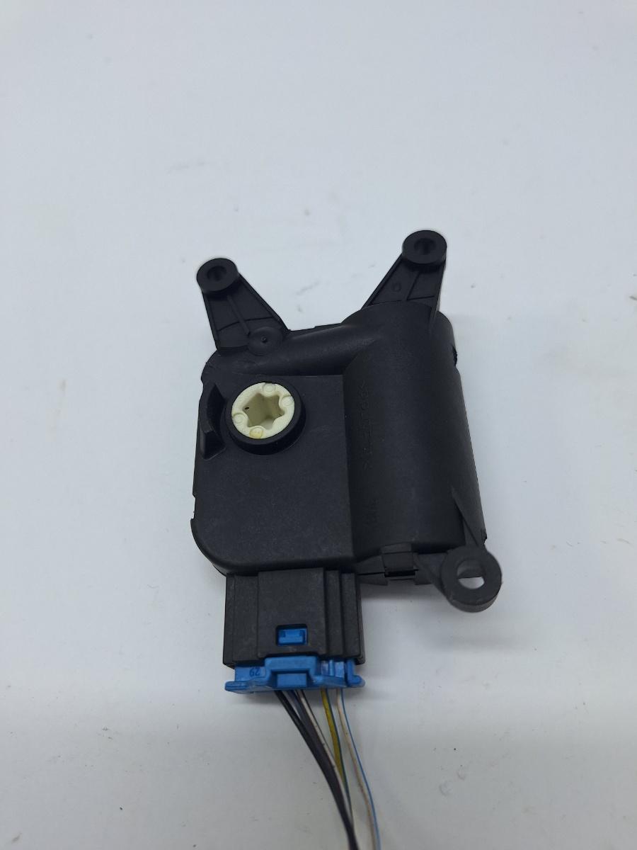 Actuator/motoras clapeta aer AC VOLKSWAGEN PASSAT 362 2010 - 2014 2.0 TDI CFFB 1K0907511B