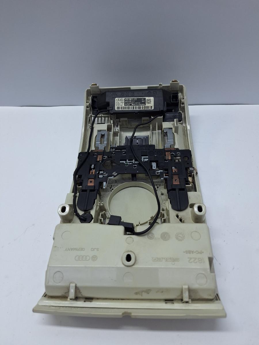 Lampa scaune fata AUDI A6/S6 III Saloon 4F2, C6 2004 - 2011 4F0947135J