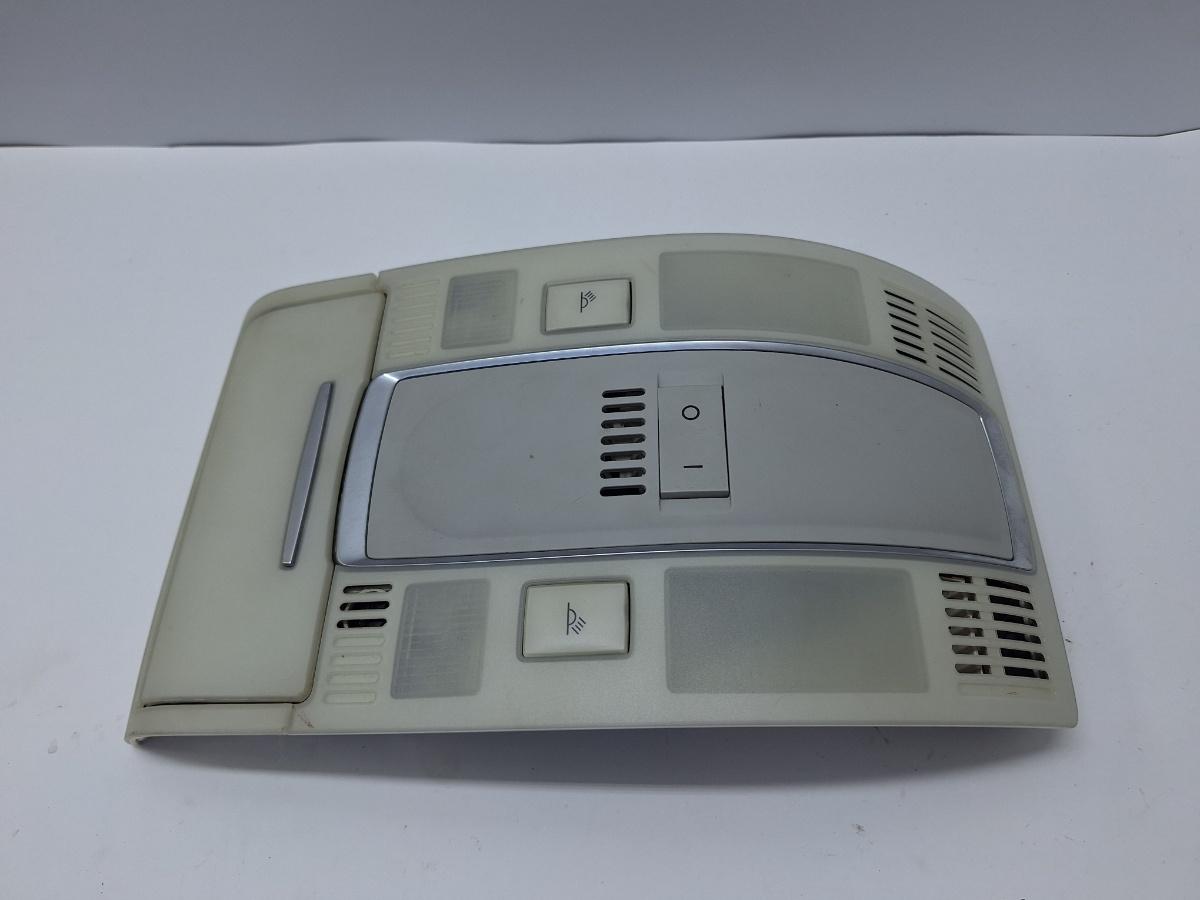 Lampa scaune fata AUDI A6/S6 III Saloon 4F2, C6 2004 - 2011 4F0947135J