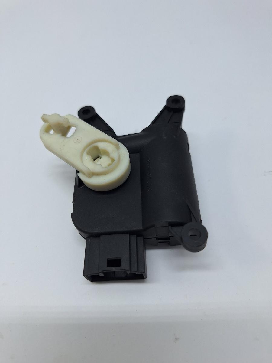 Motoras/actuator clapeta aer VOLKSWAGEN PASSAT 3C2 2005 - 2010 2.0 TDI 16V BKP, CBAB, VOLKSWAGEN PASSAT Variant 3C5 2005 - 2011 2.0 TDI BMP 3C0907511B