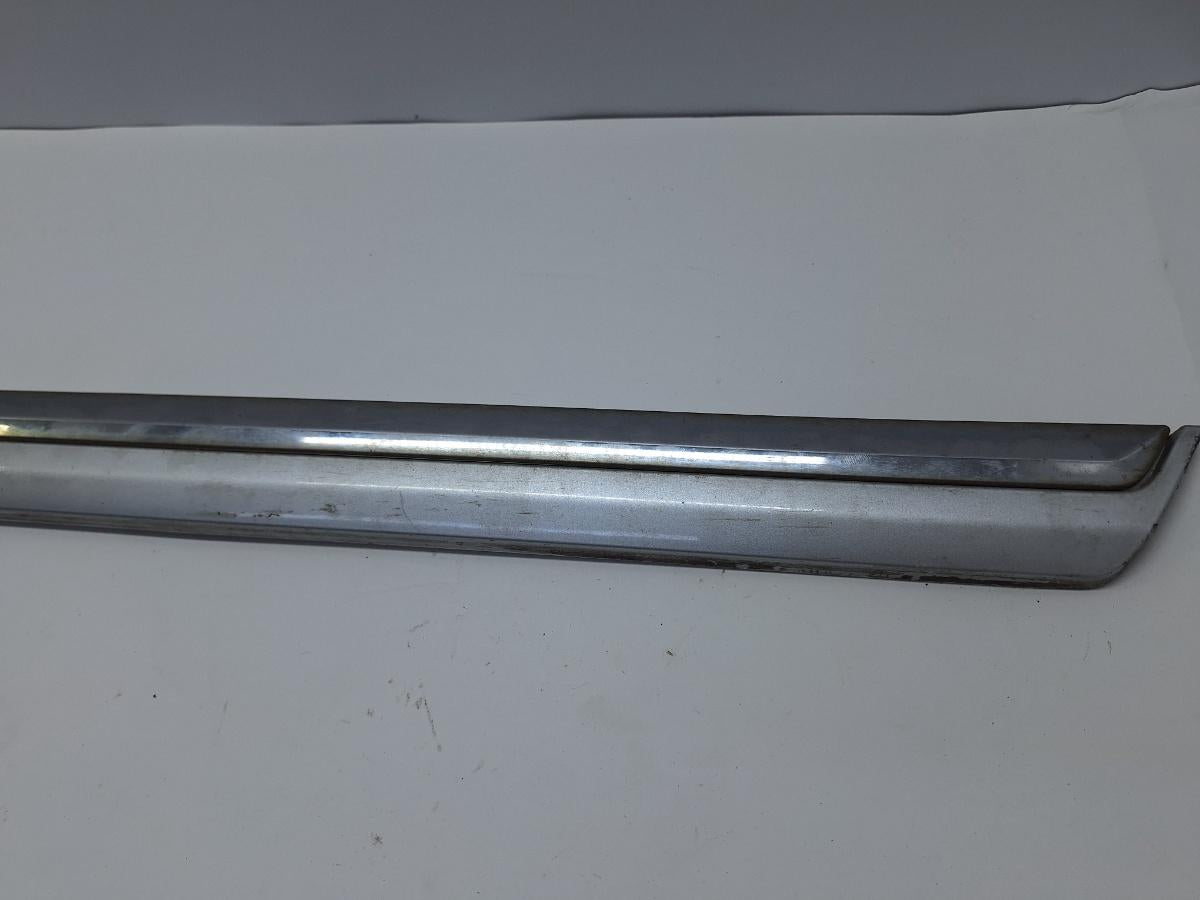 Bandou portiera stanga spate VOLKSWAGEN PASSAT 365 2010 - 2014 2.0 TDi BlueMotion CFFB 3AA854949(A)