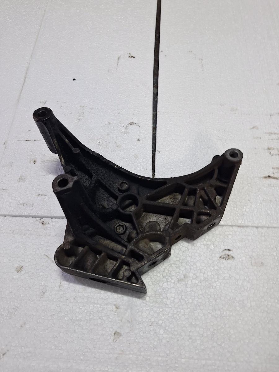 Suport motor la distributie VOLKSWAGEN TIGUAN 5N_ 2007 -> 2.0 TDI CBAB, CFFB 03L199207
