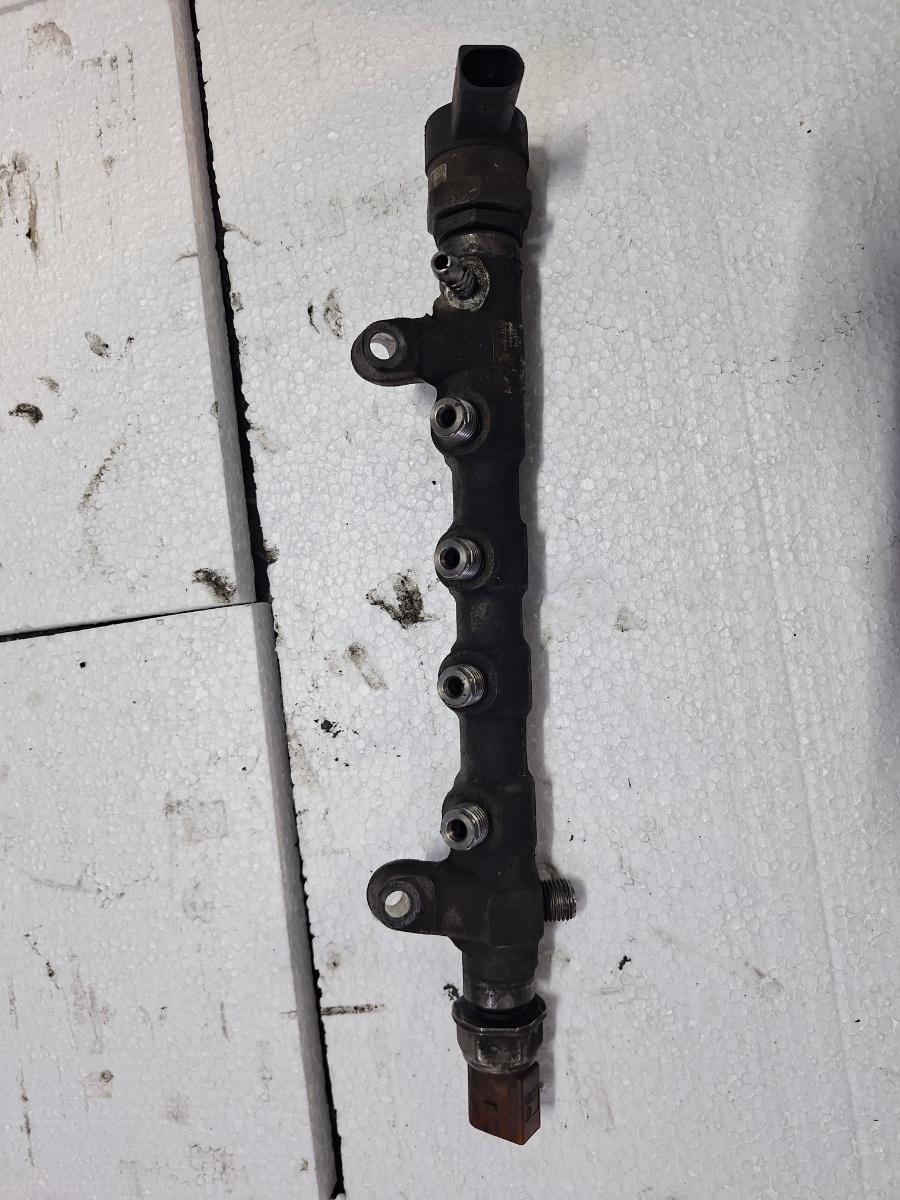 Rampa injectoare cu senzori VOLKSWAGEN TIGUAN 5N_ 2010 - 2015 2.0 TDI CFFB 03L089N