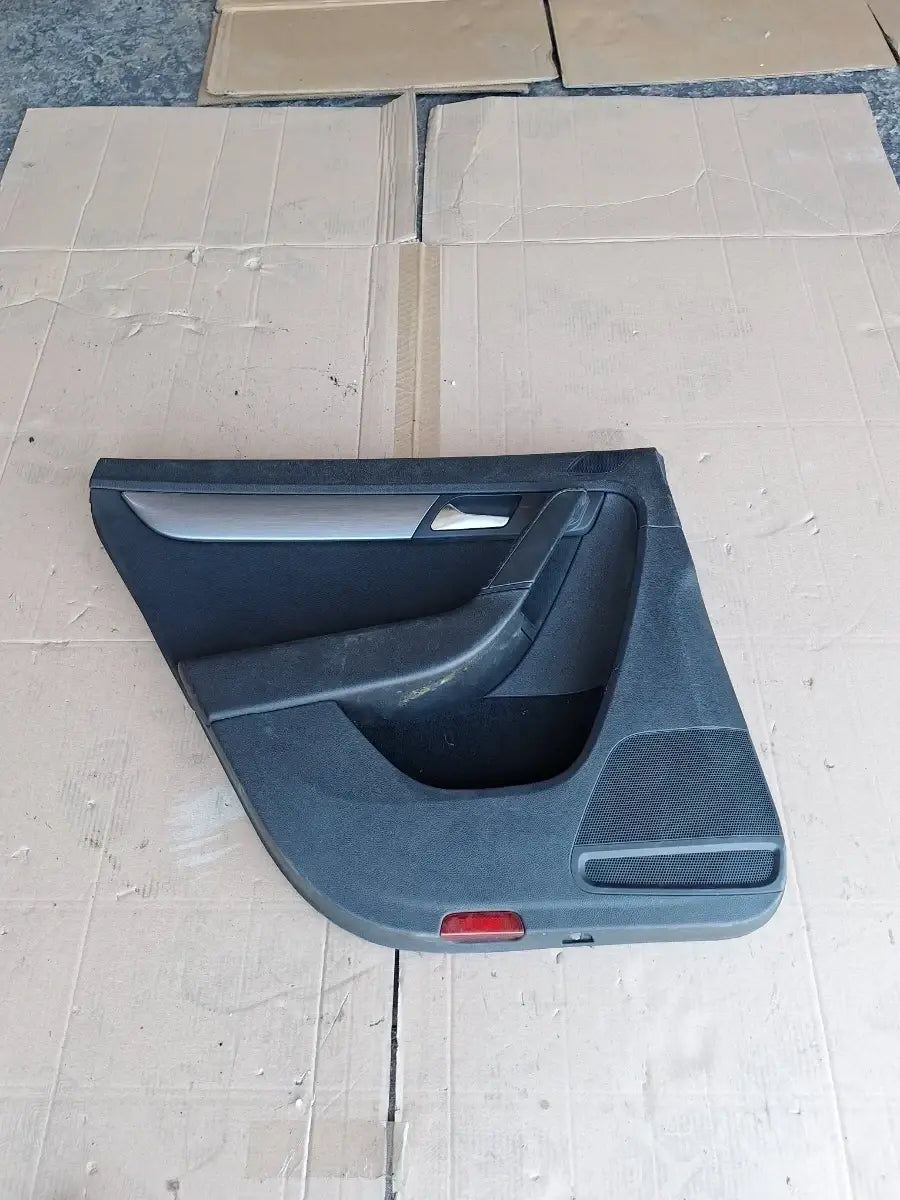 Tapiterie panou portiera spate stanga spate VOLKSWAGEN PASSAT 365 2010 - 2014 2.0 TDi BlueMotion CFFB 3AF867211DG