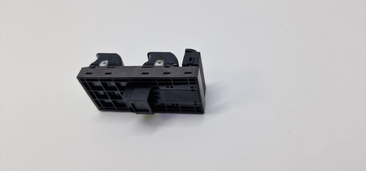 Butoane geamuri electrice AUDI A4 IV Avant 8K5, B8 2007 - 2015 2.0 TDI CAGA, CJCA, CMEA, CMFA 8K0959851D