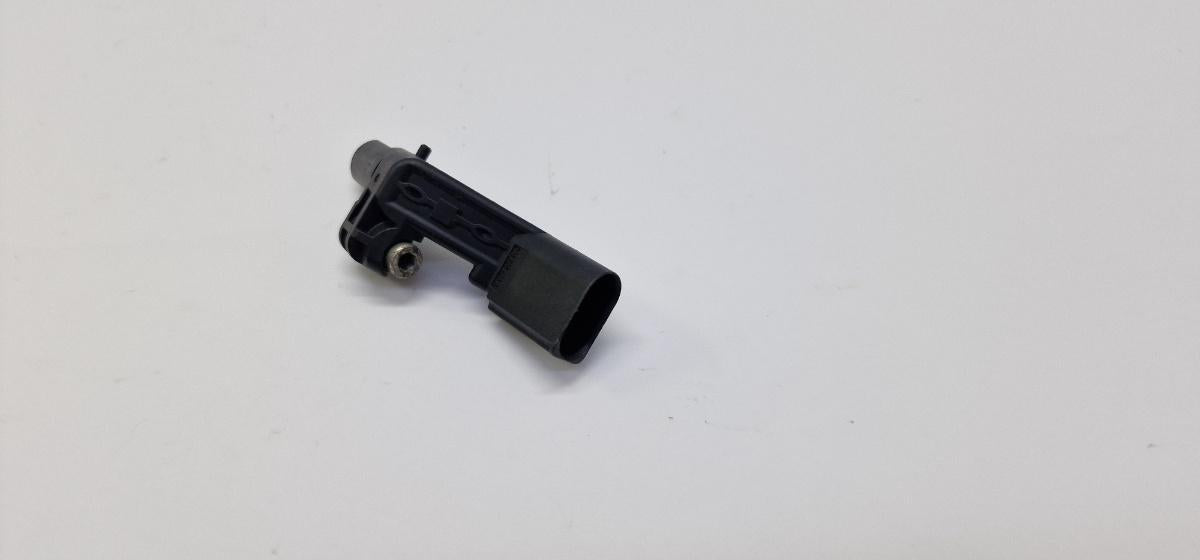 Senzor de pozitie arbore cotit AUDI A4 III 8EC, B7 2004 - 2008 2.0 TDI BRD, AUDI A4 IV Avant 8K5, B8 2007 - 2015 2.0 TDI CAGA, CJCA, CMEA, CMFA 036906433A
