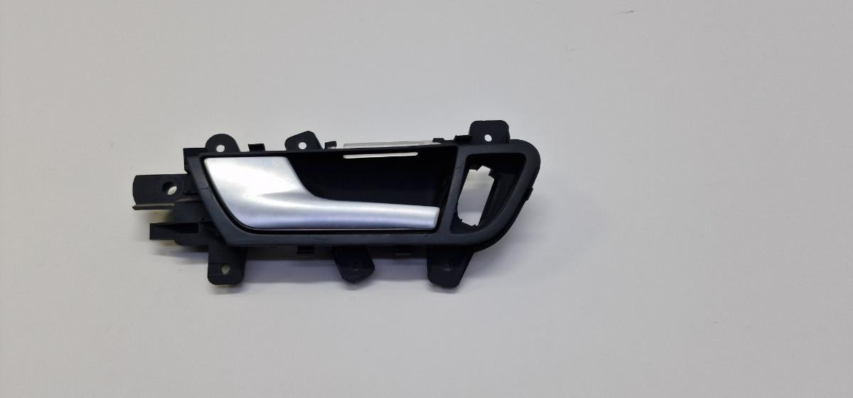 Maner interior portiera fata AUDI A4 IV Avant 8K5, B8 2007 - 2015 2.0 TDI CAGA, CJCA, CMEA, CMFA 8K0837019G