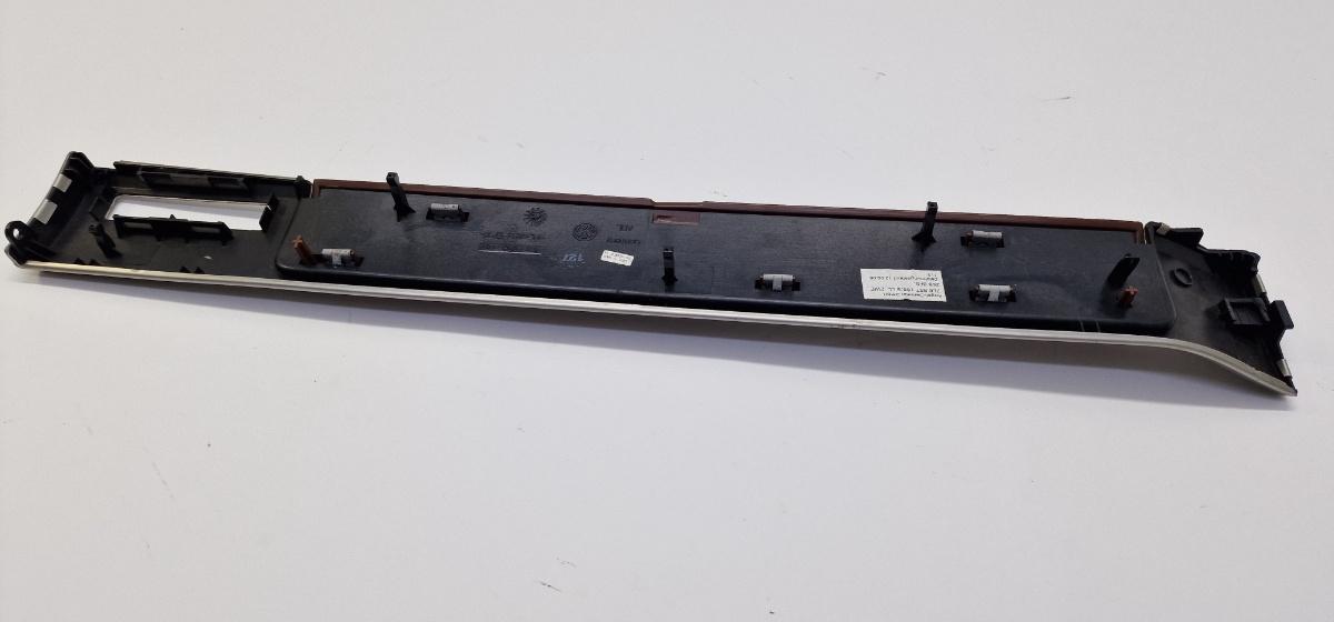 Alte piese ale panoului de bord VOLKSWAGEN TOUAREG 7LA, 7L6, 7L7 2002 - 2013 7L6857188S