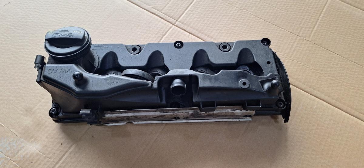 Capac culbutori SKODA SUPERB III Estate 3T5 2009 - 2015 2.0 TDI CBBB, CFGB 03L103469R