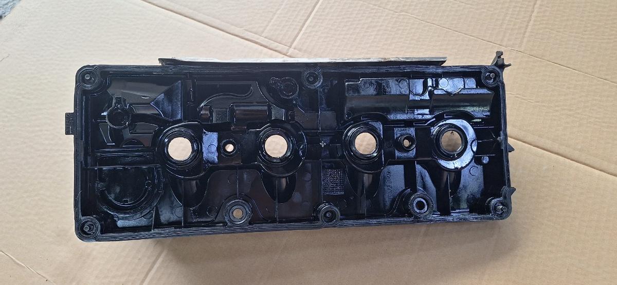 Capac culbutori SKODA SUPERB III Estate 3T5 2009 - 2015 2.0 TDI CBBB, CFGB 03L103469R