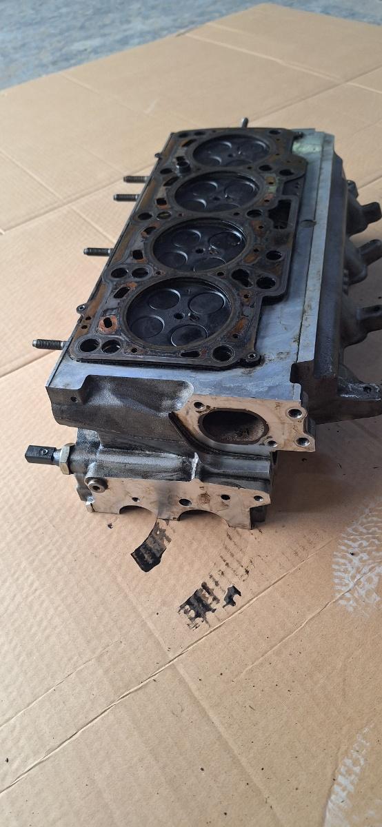 Chiulasa motor SKODA SUPERB III Estate 3T5 2010 - 2015 2.0 TDI CFGB 03L103373A