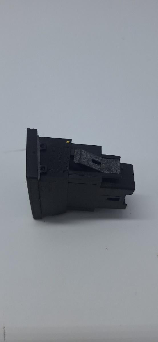Comutator incalzire scaun VOLKSWAGEN TOUAREG 7LA, 7L6, 7L7 2002 - 2013 3.0 V6 TDI BKS, CATA 7L6963563B