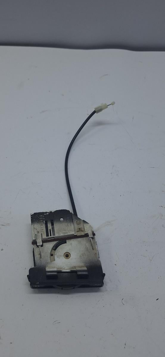Grila de ventilatie bord centrala VOLKSWAGEN TOUAREG 7LA, 7L6, 7L7 2002 - 2013 3.0 V6 TDI BKS, CATA 7L6819765H
