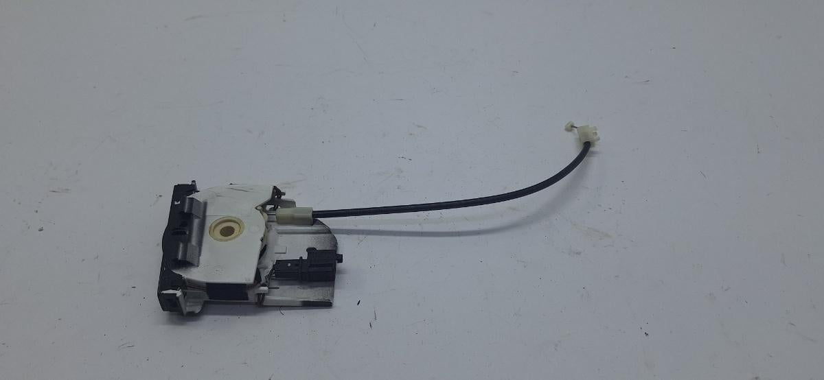 Grila de ventilatie bord centrala VOLKSWAGEN TOUAREG 7LA, 7L6, 7L7 2002 - 2013 3.0 V6 TDI BKS, CATA 7L6819765H