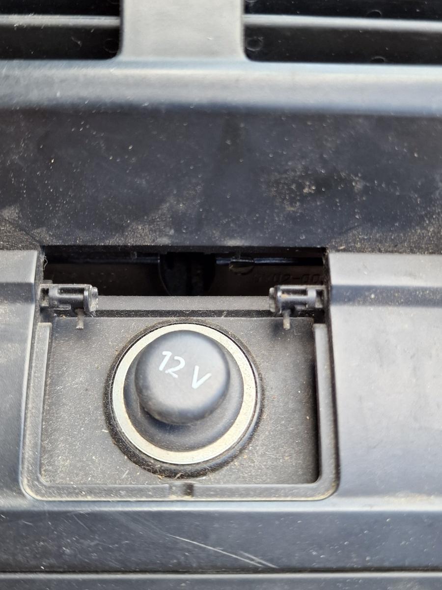 Grila de ventilatie spate VOLKSWAGEN PASSAT 365 2010 - 2014 2.0 TDi BlueMotion CFFB 3C0863615
