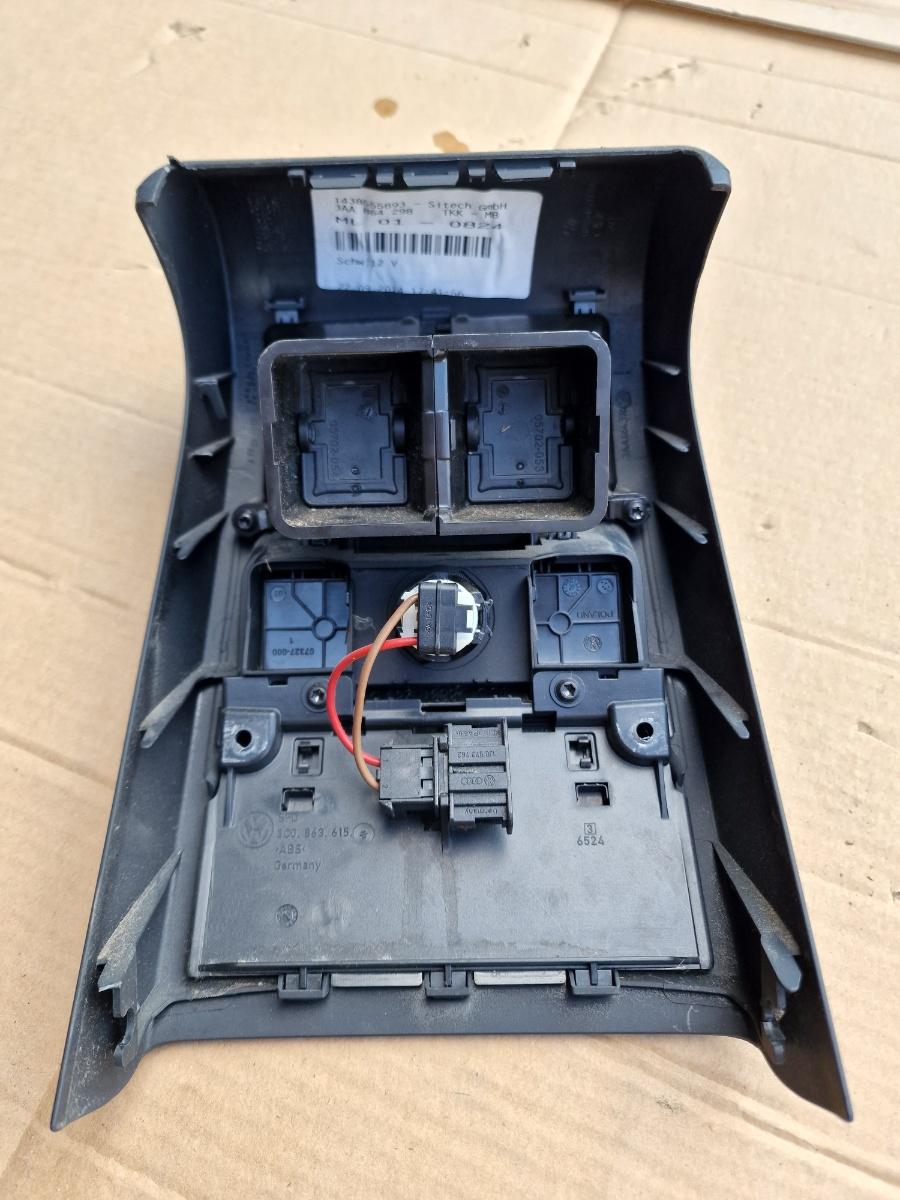 Grila de ventilatie spate VOLKSWAGEN PASSAT 365 2010 - 2014 2.0 TDi BlueMotion CFFB 3C0863615