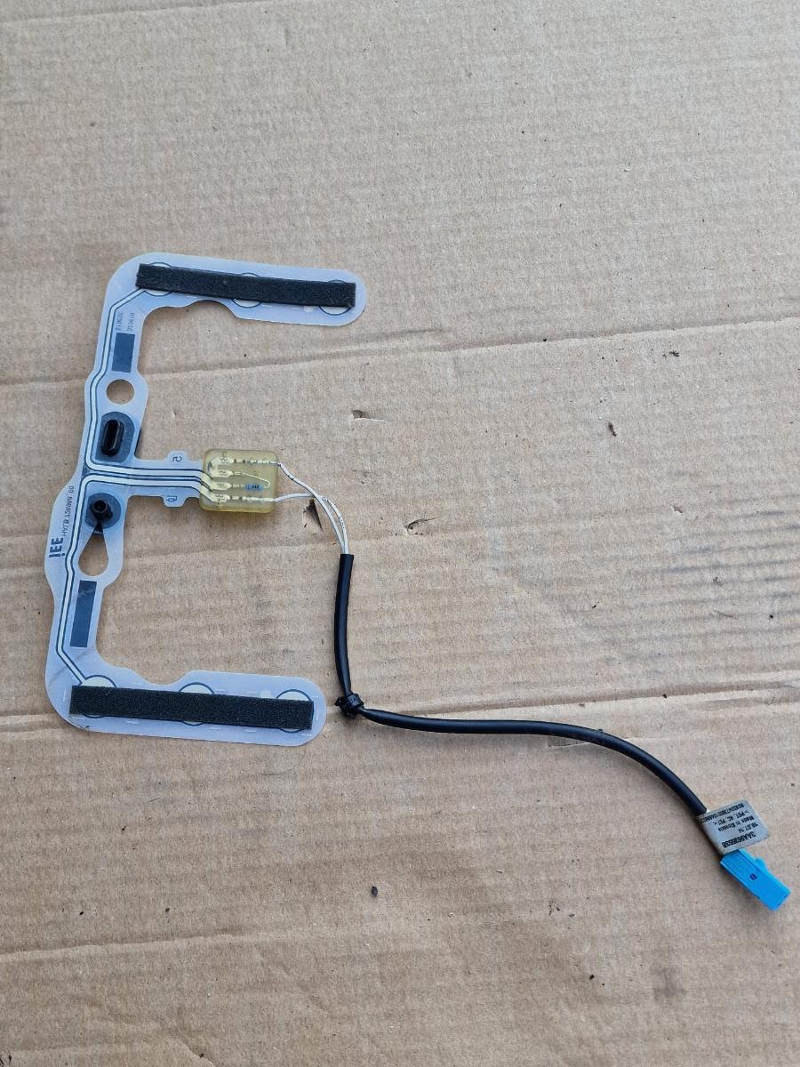 Senzor de ocupare scaun VOLKSWAGEN PASSAT 365 2010 - 2014 2.0 TDi BlueMotion CFFB 3AA963553B