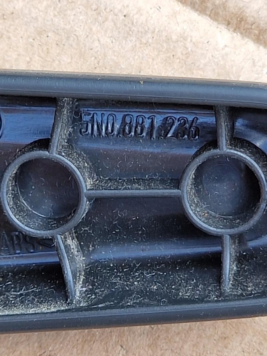 Maner reglaj scaun dreapta fata VOLKSWAGEN PASSAT 365 2010 - 2014 2.0 TDi BlueMotion CFFB 5N0881236