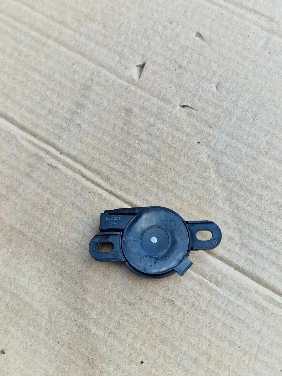 Difuzor senzor de parcare PDC fata VOLKSWAGEN PASSAT 365 2010 - 2014 2.0 TDi BlueMotion CFFB 8E0919279