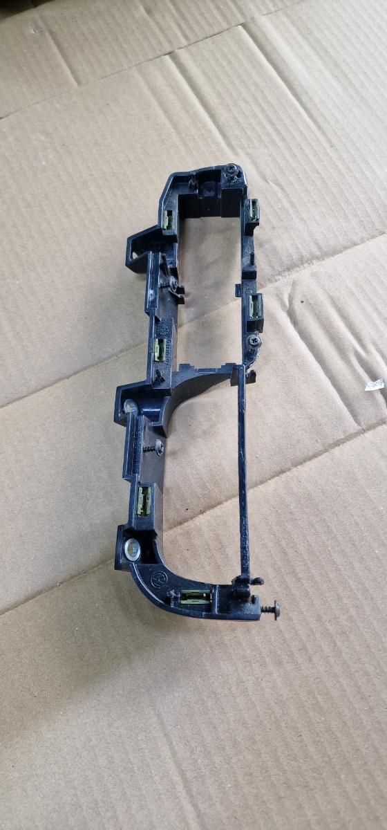 Suport maner interior portiera stanga fata VOLKSWAGEN GOLF IV Variant 1J5 1999 - 2006 1.9 TDI ATD, AXR 1J1867179A