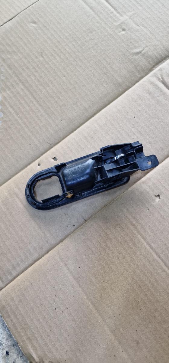 Maner interior portiera fata stanga VOLKSWAGEN GOLF IV Variant 1J5 1999 - 2006 1.9 TDI ATD, AXR 3B1837113L