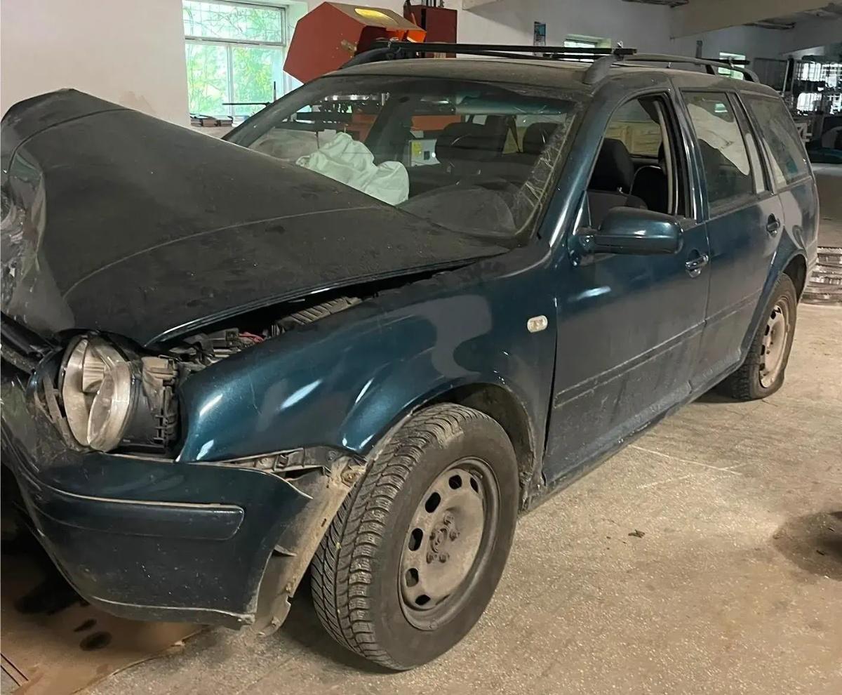 Dezmembrez VOLKSWAGEN GOLF IV Variant 1J5 2002 1.9 TDI ALH 66KW|90HP