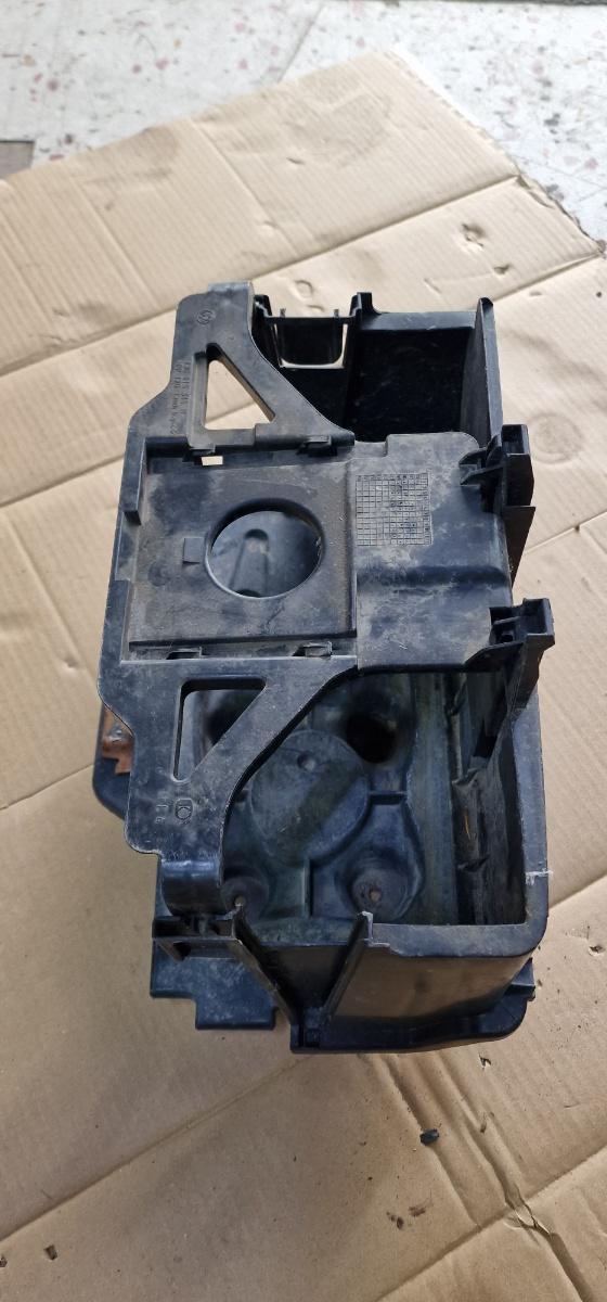 Tavita cutie baterie VOLKSWAGEN GOLF IV Variant 1J5 1999 - 2006 1.9 TDI ATD, AXR 1J0915435B