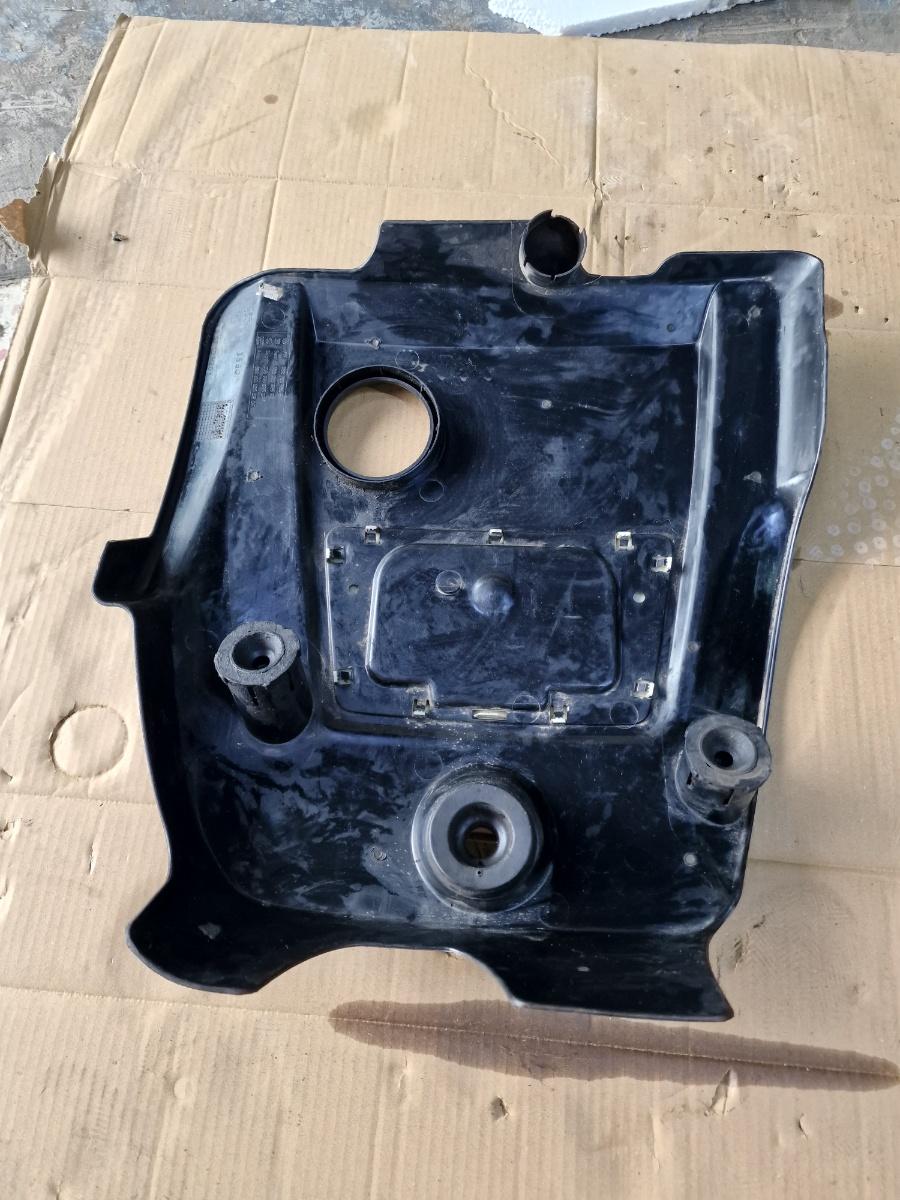 Capac motor (ornament) VOLKSWAGEN GOLF IV Variant 1J5 1999 - 2006 1.9 TDI AXR 038103925FK