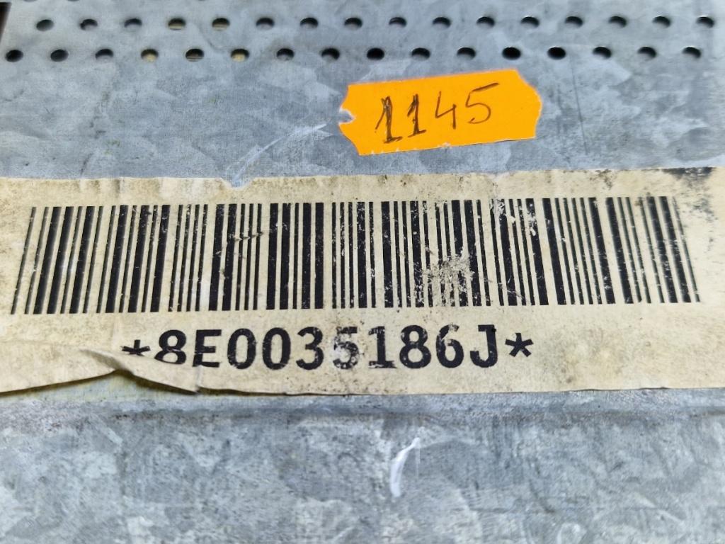 Casetofon AUDI A4 Avant 8D5, B5 1994 - 2001 1.6 ALZ 8E0035186J