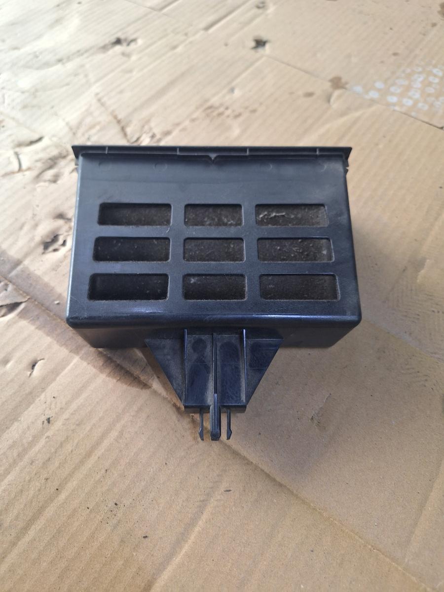 Interior sertar consola centrala VOLKSWAGEN GOLF IV Variant 1J5 1999 - 2006 1.9 TDI ATD, AXR 7H0857923