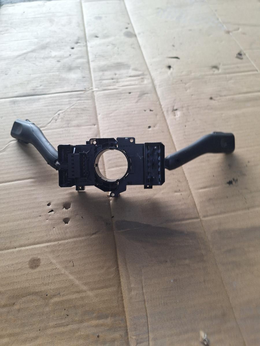 Ansamblu manete stergatoare semnalizare VOLKSWAGEN GOLF IV Variant 1J5 1999 - 2006 1.9 TDI ATD, AXR 8L0953513G