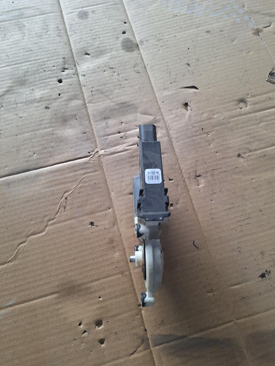 Motoras geam stanga fata VOLKSWAGEN GOLF IV Variant 1J5 1999 - 2006 1.9 TDI ATD, AXR 1C1959801A