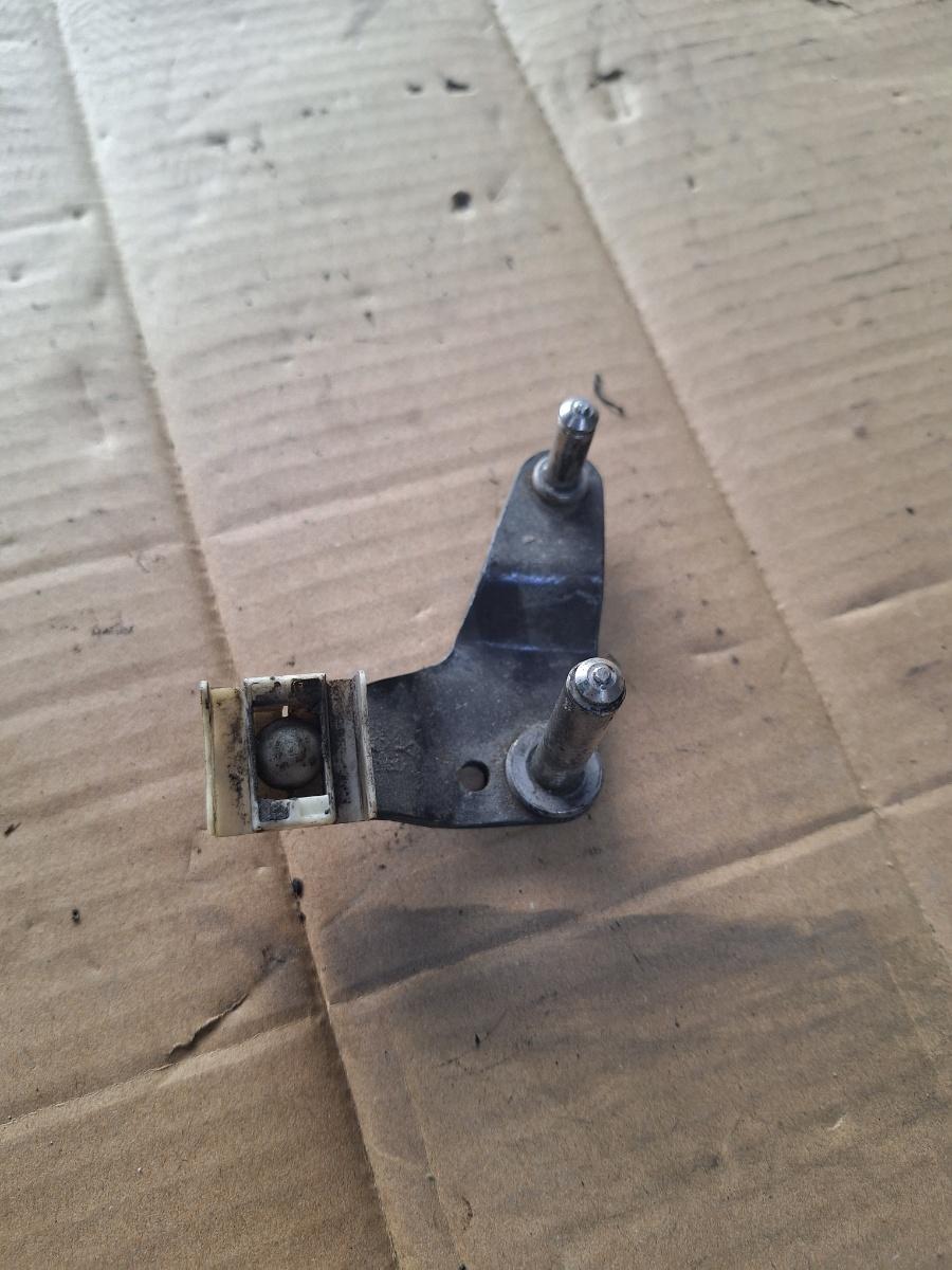 Parghie timonerie schimbator de viteze VOLKSWAGEN GOLF IV Variant 1J5 1999 - 2006 1.9 TDI ATD, AXR 1J0711203L