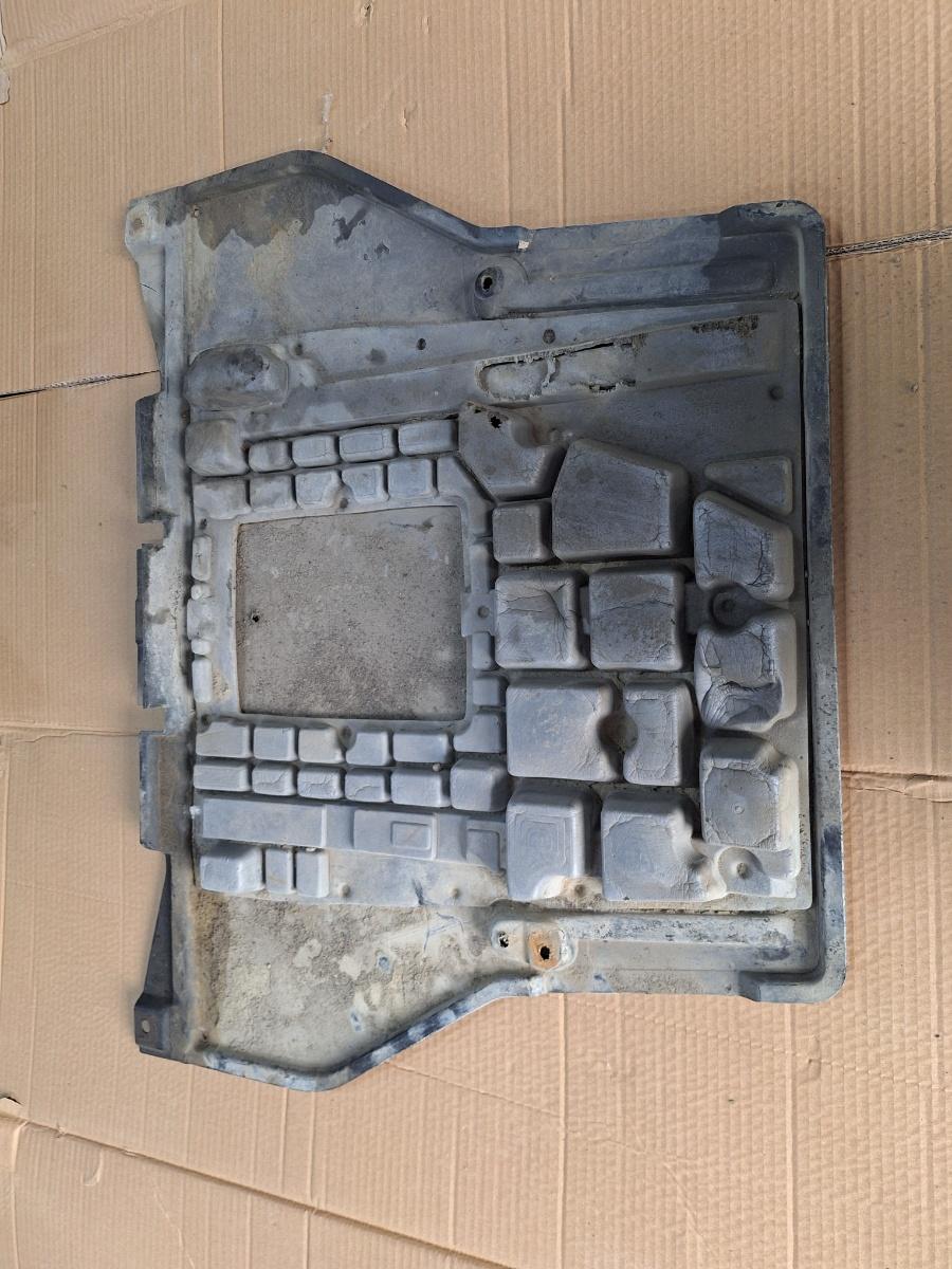 Scut cutie de viteze VOLKSWAGEN PASSAT 3B3 2000 - 2005 1.9 TDI AVF, AWX 8D0863824