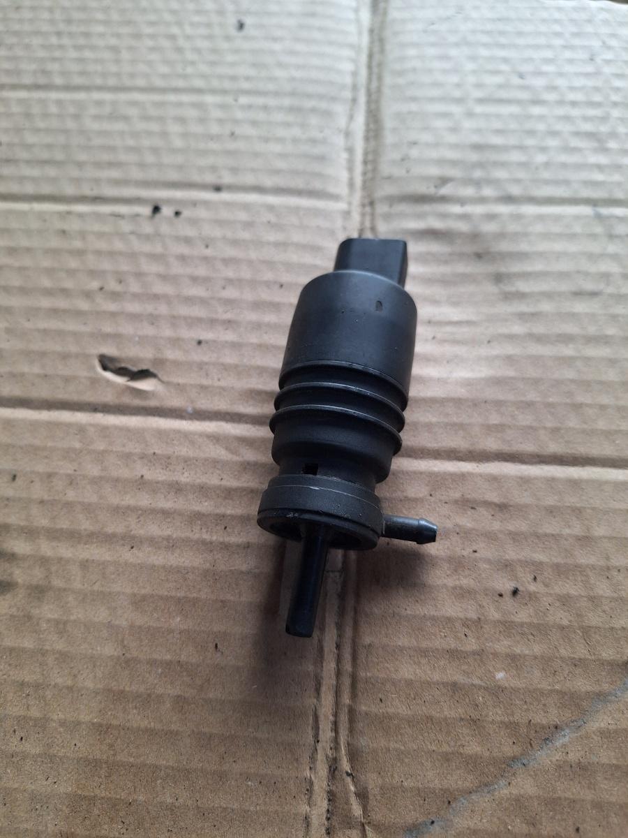 Pompa spalator parbriz VOLKSWAGEN PASSAT 3B3 2000 - 2005 1.9 TDI AVF, AWX 1J5955651
