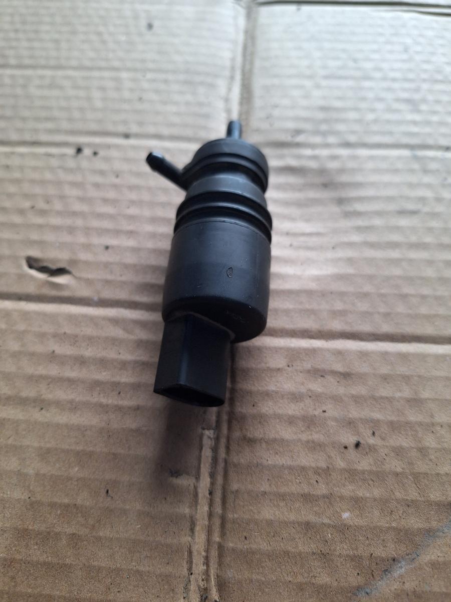 Pompa spalator parbriz VOLKSWAGEN PASSAT 3B3 2000 - 2005 1.9 TDI AVF, AWX 1J5955651