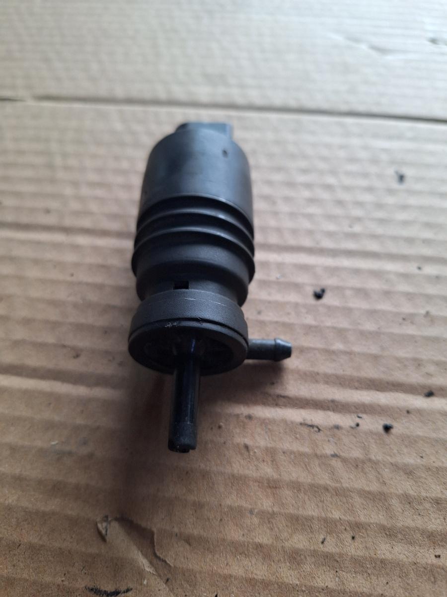 Pompa spalator parbriz VOLKSWAGEN PASSAT 3B3 2000 - 2005 1.9 TDI AVF, AWX 1J5955651