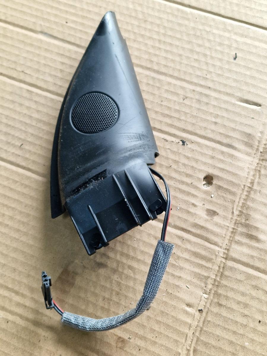 Difuzor de inalta frecventa portiera fata dreapta VOLKSWAGEN PASSAT 3B3 2000 - 2005 1.9 TDI AVF, AWX 3B0837994