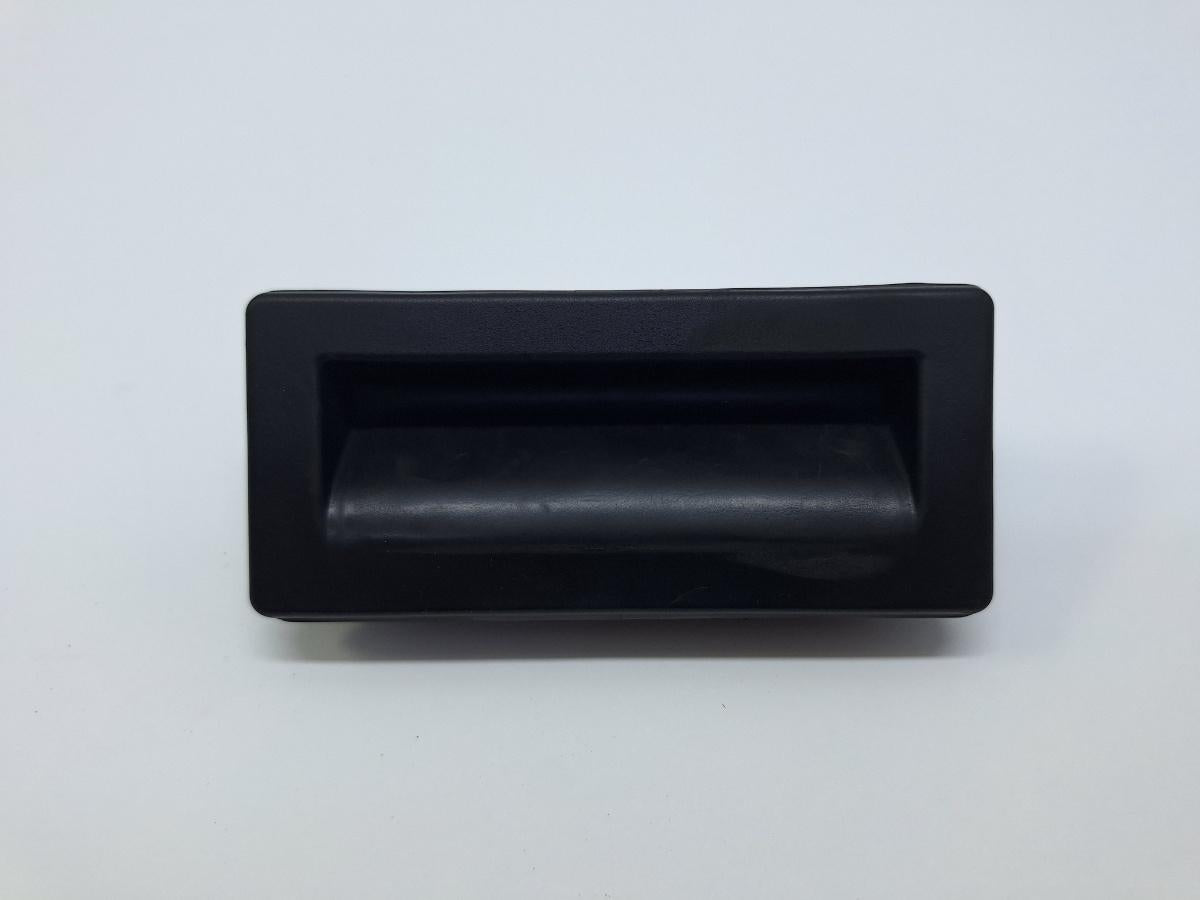 Buton deschidere hayon/portbagaj SKODA OCTAVIA III 5E3, NL3, NR3 2012 -> 3V0827566
