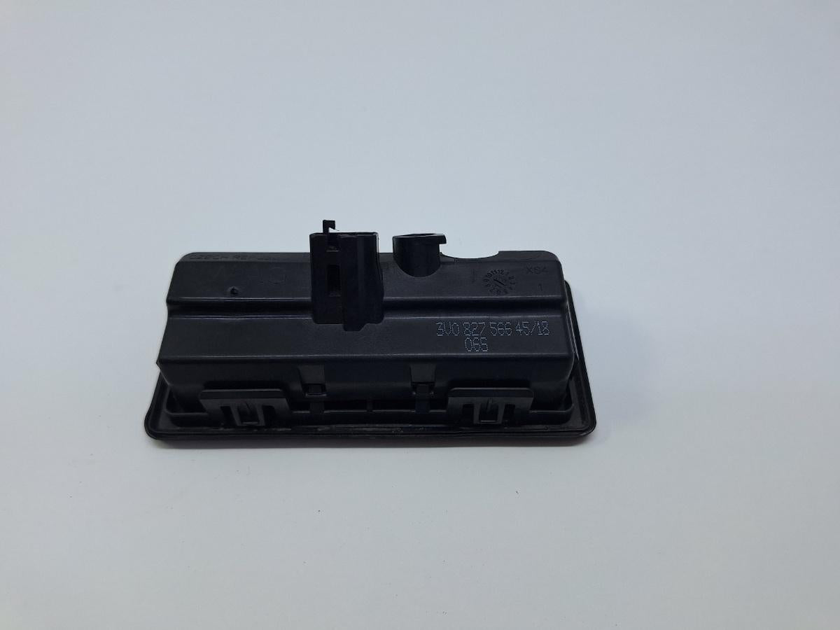 Buton deschidere hayon/portbagaj SKODA OCTAVIA III 5E3, NL3, NR3 2012 -> 3V0827566