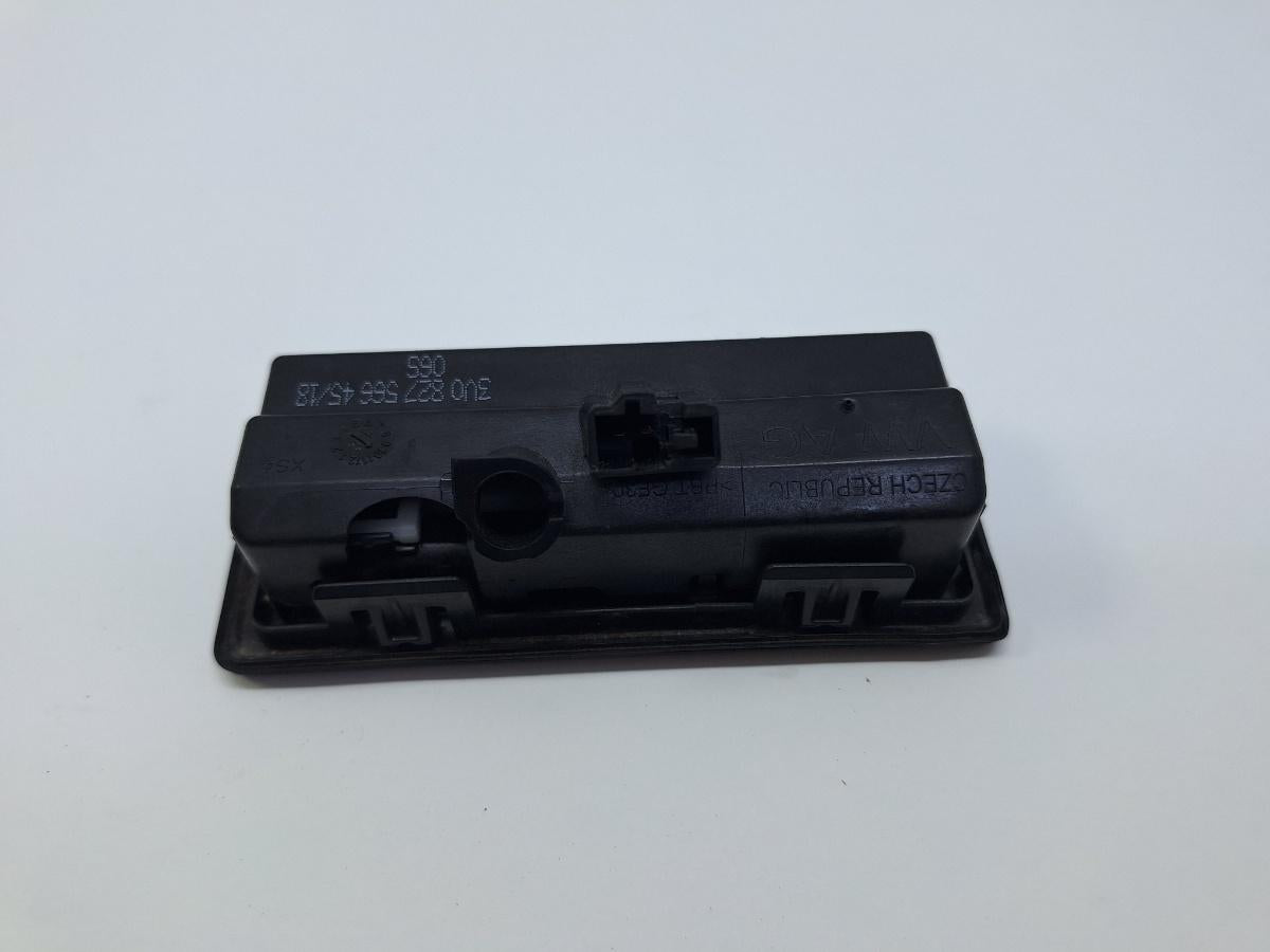 Buton deschidere hayon/portbagaj SKODA OCTAVIA III 5E3, NL3, NR3 2012 -> 3V0827566