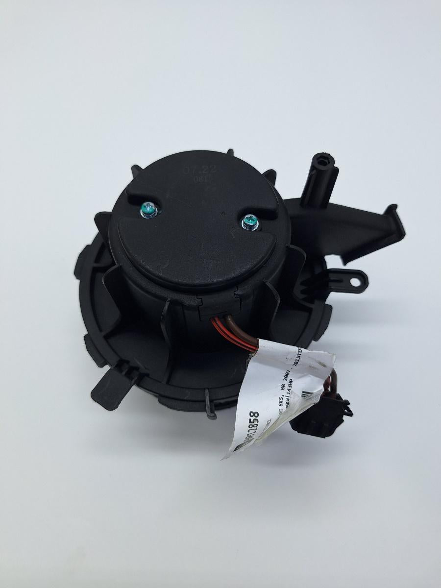 Ventilator aeroterma AUDI A4 IV Avant 8K5, B8 2007 - 2015 2.0 TDI CAGA, CJCA, CMEA, CMFA 8K1820021C