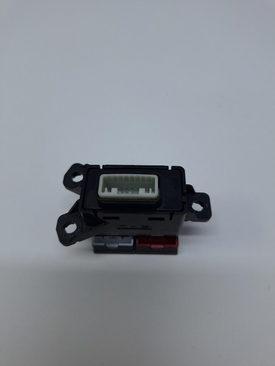 Buton avarii SOS HYUNDAI i20 [ 2020 -> ] 93790Q0000
